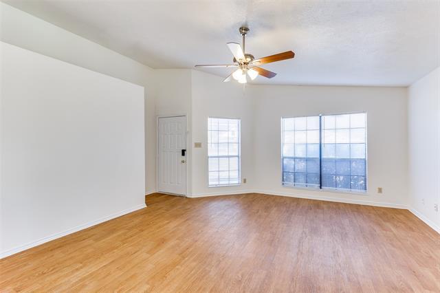 Foto del edificio - 6625 Brookhaven Trail