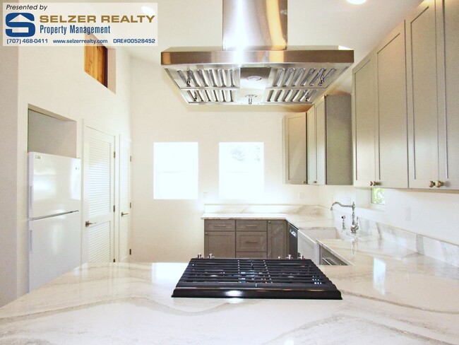 Building Photo - Recently constructed & fully equipped 2 bd...
