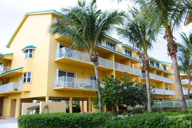Building Photo - 1550 S Ocean Dr