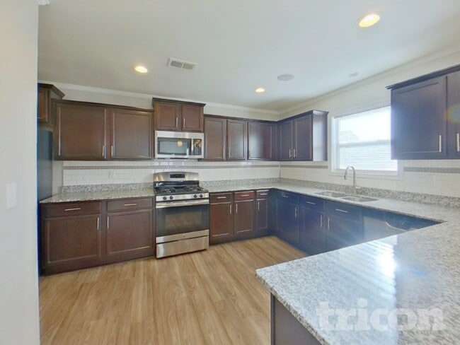 Foto del edificio - 309 Finch Ln