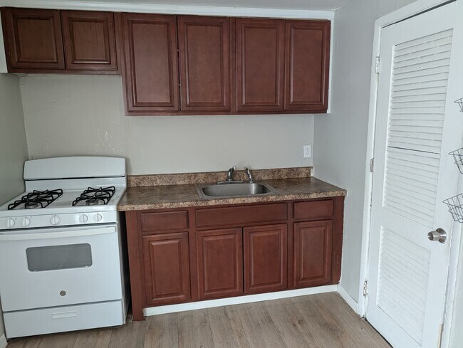 Foto del edificio - 114 Fairmont Ave