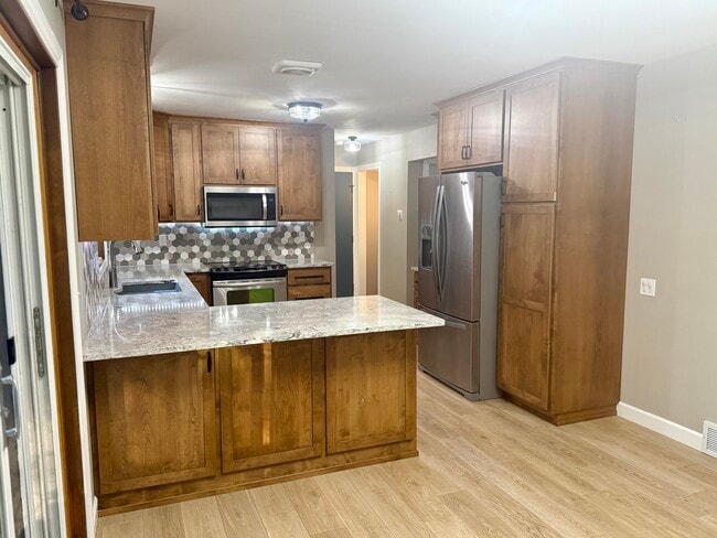 Building Photo - 500 W Mohawk Trl