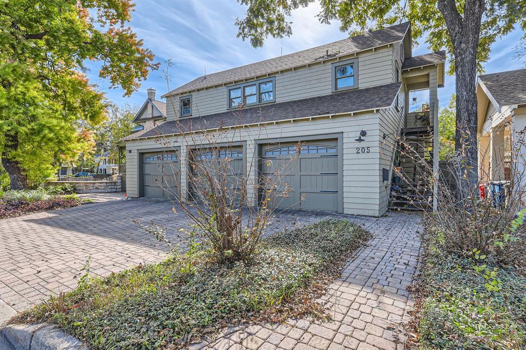 Primary Photo - 205 E 40th St