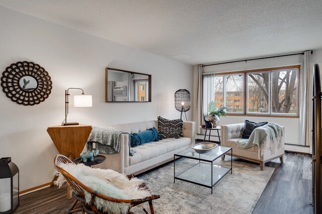 Spacious Floor Plans - Huntington Place