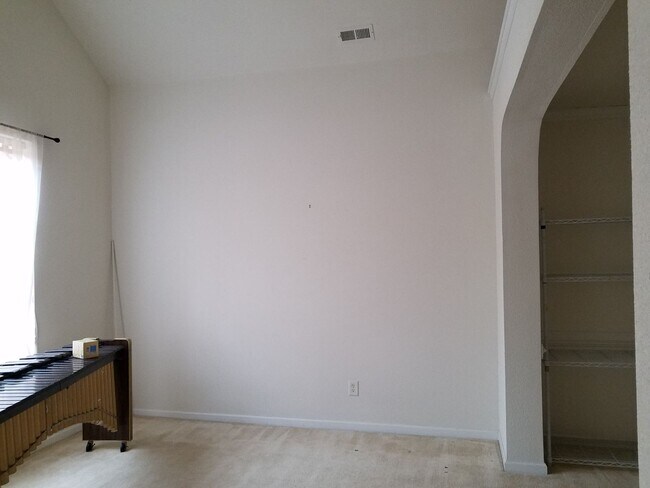 Building Photo - 4409 Silver Fox Ln