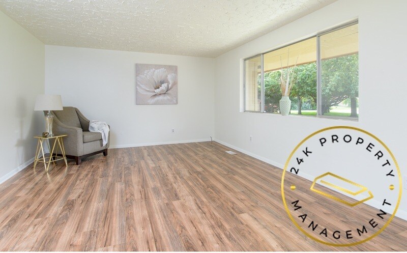 Foto principal - 342 Provident Dr