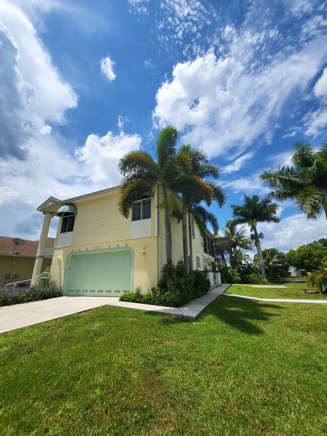 Building Photo - 2123 Davis Blvd