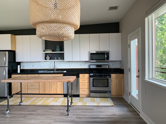 Kitchen - 2018 Ionosphere St