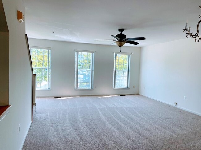 Building Photo - 6111 Silver Arrows Way