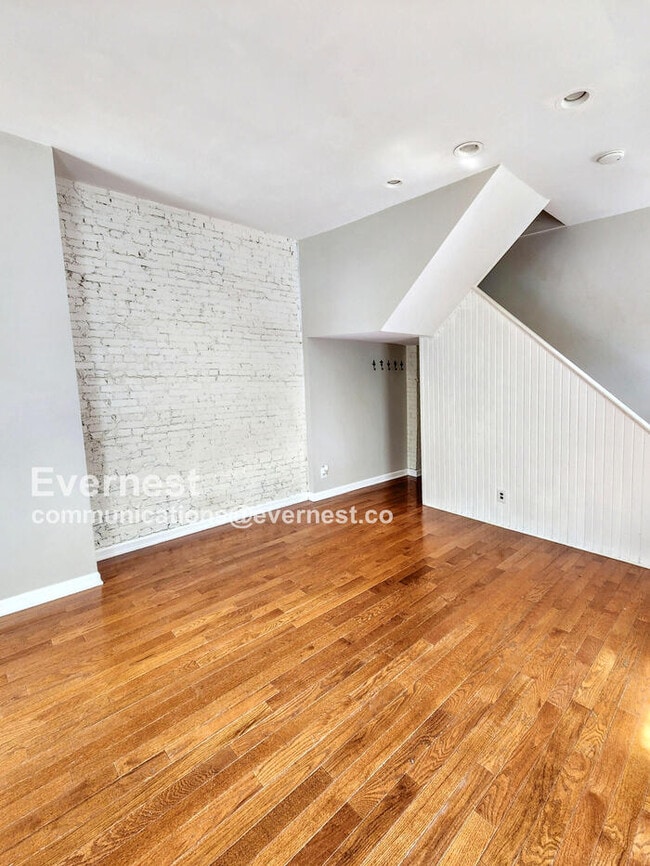 Building Photo - 1806 Rutger St