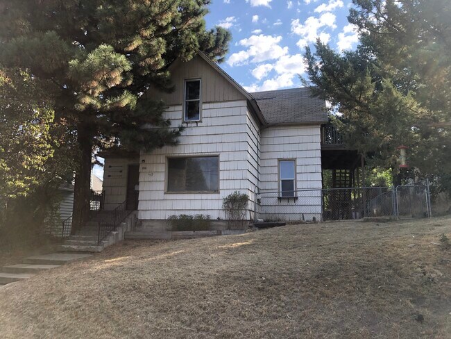 Foto del edificio - 320 SE High St