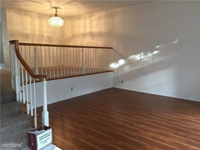 Building Photo - 2300 Maple Ave