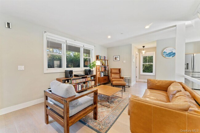 Building Photo - 22 E Clinton Ave