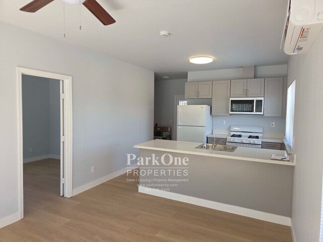 Foto del edificio - 2314 Willow Pass Rd