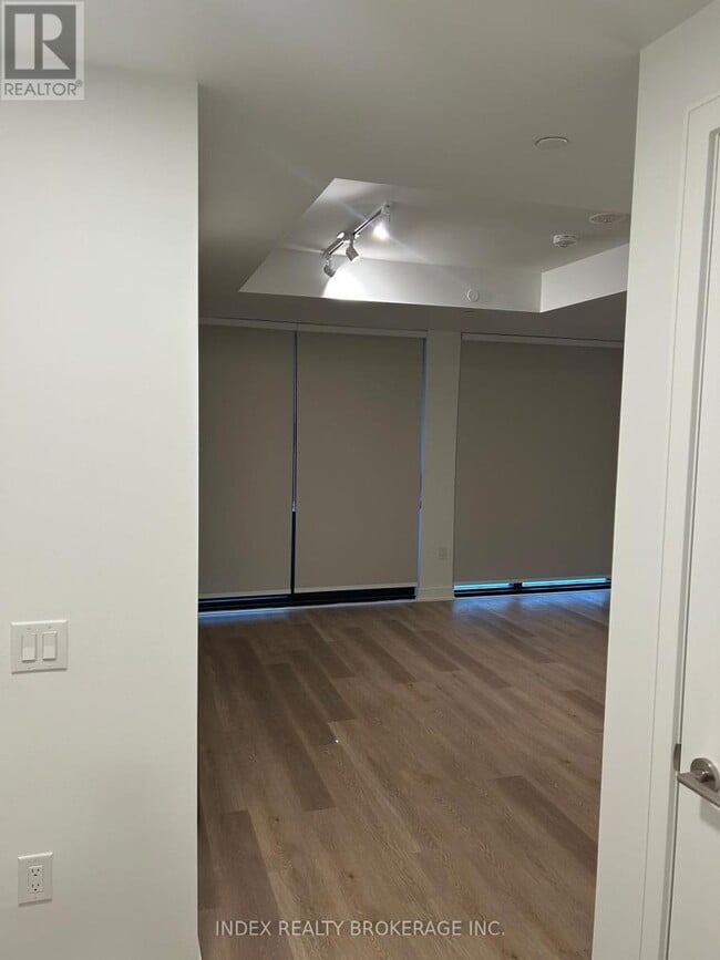 Building Photo - 3009 Novar Rd