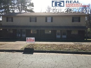 Building Photo - 8905 Morris Manor Dr
