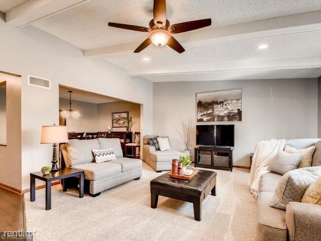 Foto del edificio - 3 br, 3 bath House - 5902 View Ln