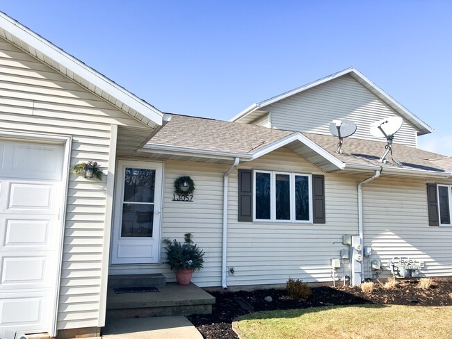 Building Photo - 13057 Velp Ave