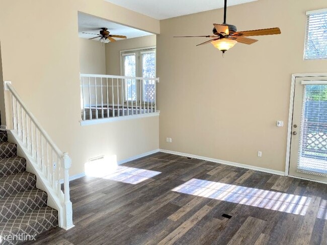 Building Photo - 3 br, 3 bath Townhome - 15623 W. 90th. St.
