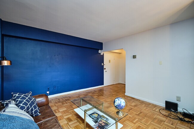 Foto del edificio - 3701 Connecticut Ave NW