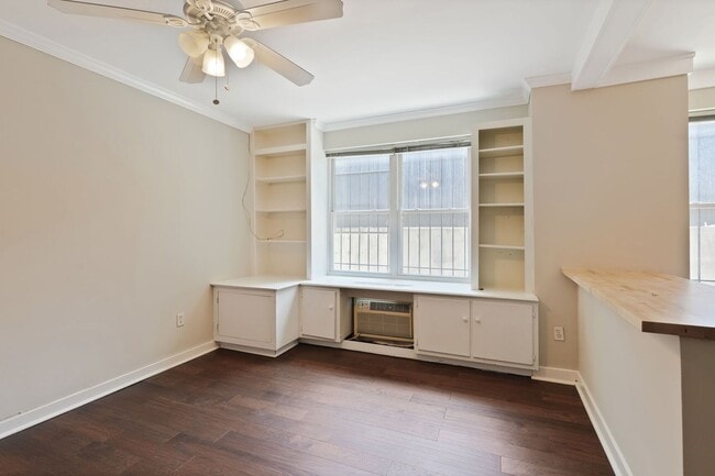 Building Photo - West End/Dupont Efficiency w/ Rooftop, Wal...