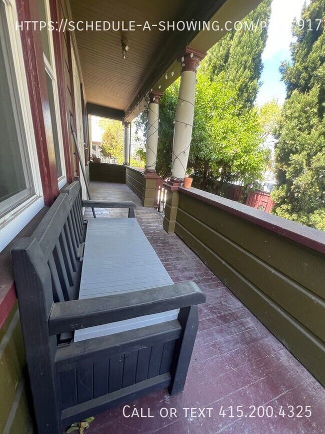 Building Photo - 1 Week FREE RENT 1 Bedroom In Berkeley