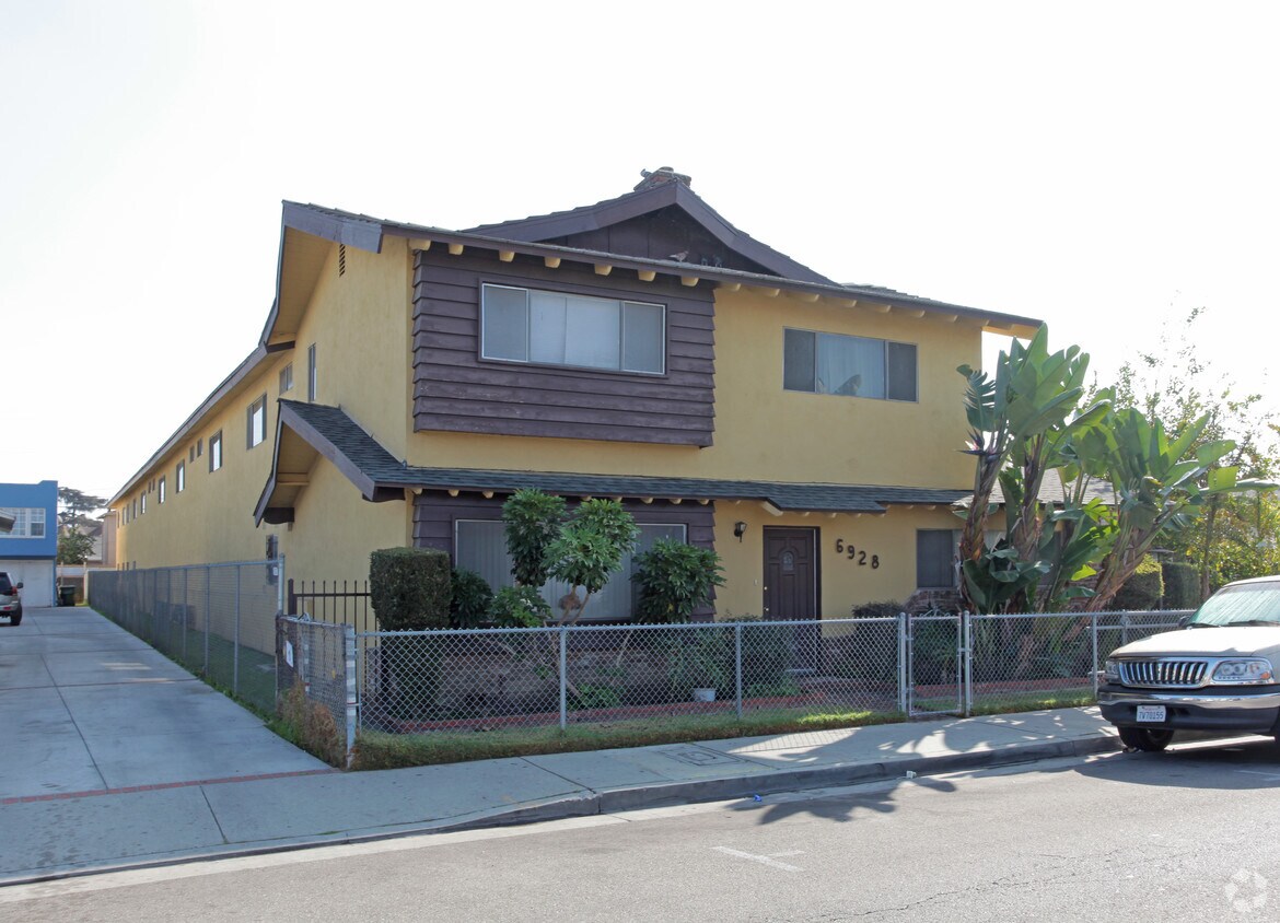 Building Photo - 6928 Mountain View Ave