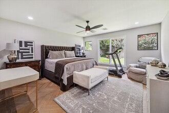 Building Photo - 12727 Kingsride Ln