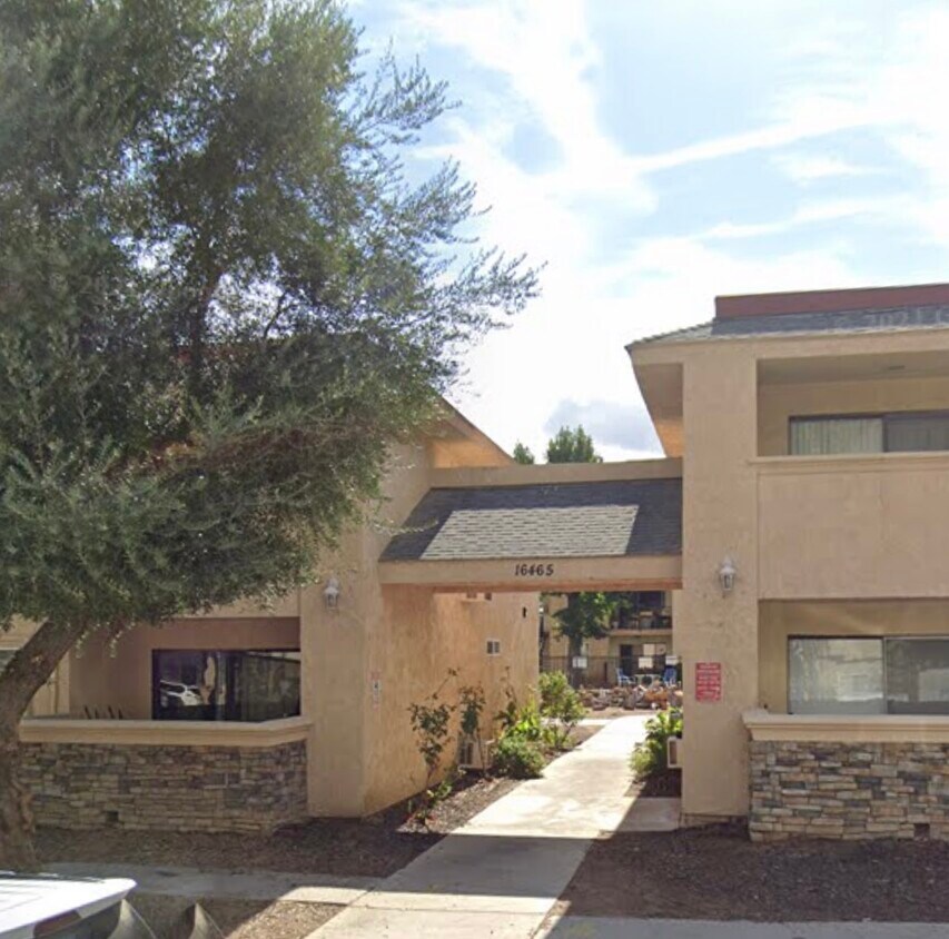 Primary Photo - 16465 Joy St