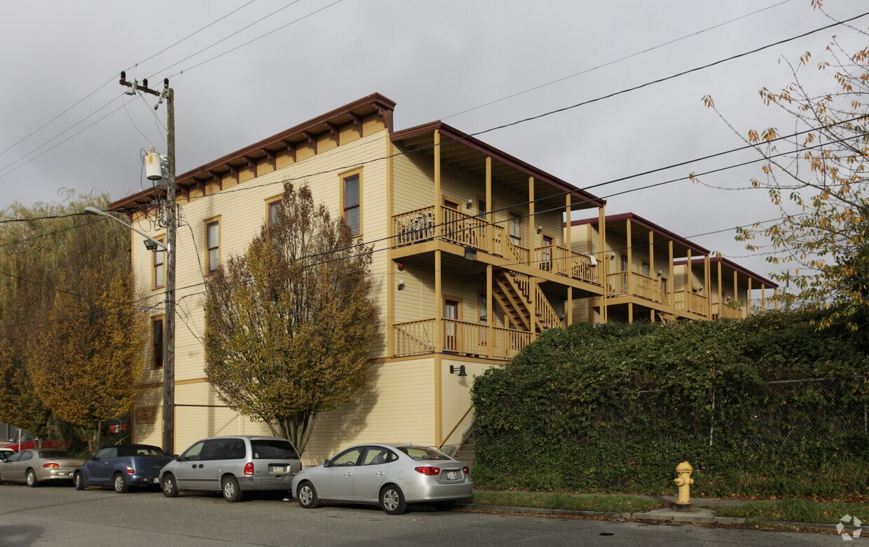 Building Photo - Victorian Row Apartments