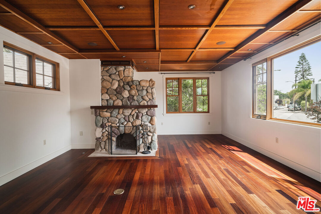Foto principal - 1632 Shell Ave