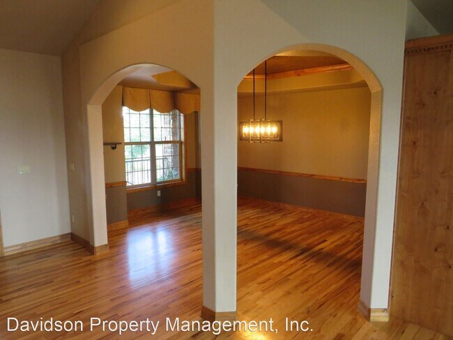 Building Photo - 4 br, 5 bath House - 17845 Pioneer Crossing
