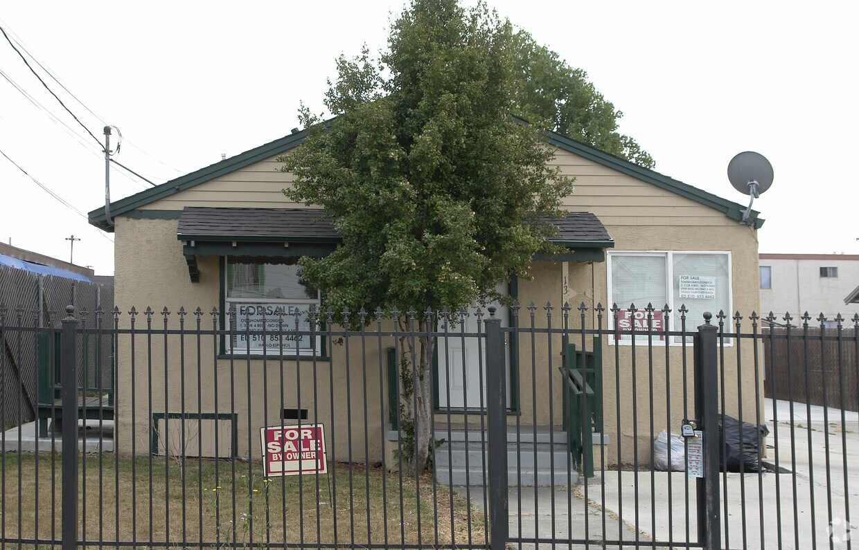 Building Photo - 1354 81st Ave