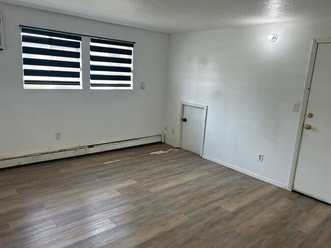 Foto del edificio - 1720 E 12th St