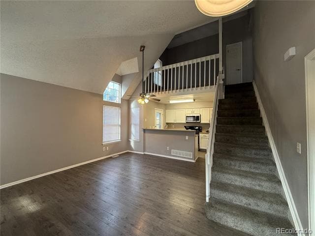 Foto del edificio - 14303 E Dickinson Dr