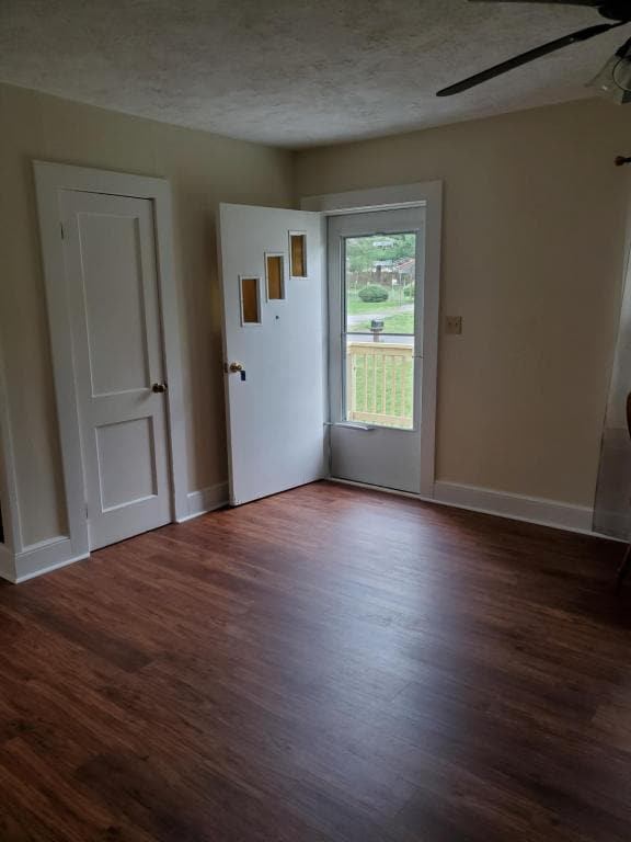 Building Photo - 605 Pocahontas St