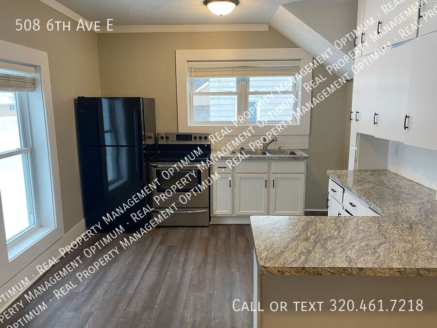 Primary Photo - 508 6th Ave E