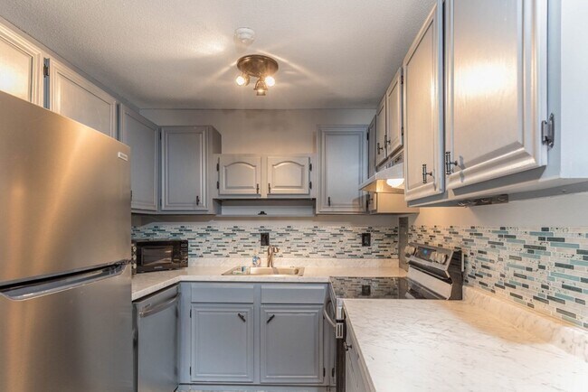 Foto del edificio - 875 John Fitch Hwy