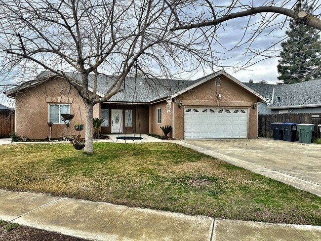 Building Photo - 530 E Ferguson Ct