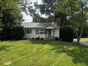 Building Photo - 4106 Woodlawn Pike