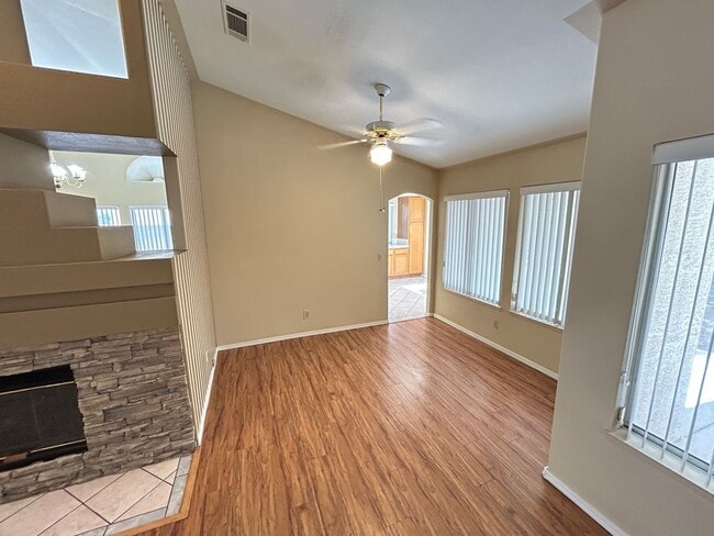 Building Photo - Beautiful Single Story 3Bed/2Bath Residence located in Centennial Hills/Northwest Area
