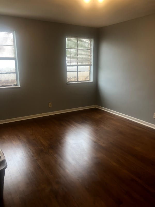 Foto del edificio - 4233 Ridge Rd