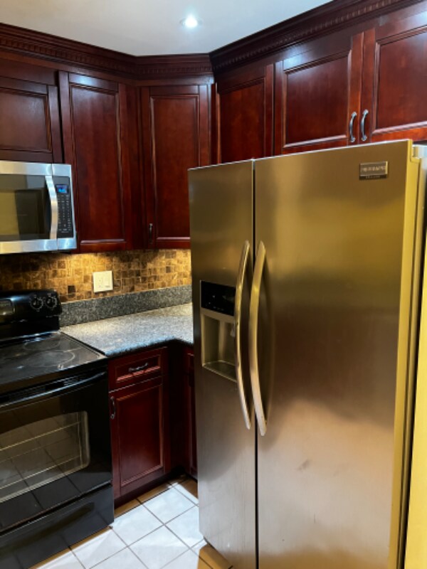 Building Photo - 11339 Royal Palm Blvd