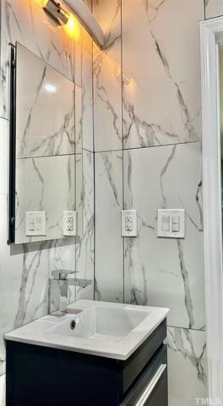 Foto del edificio - 2331 Charlotte St