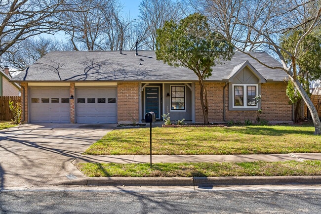 Building Photo - 2507 Broken Oak Dr