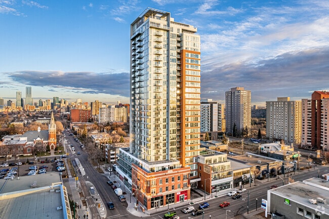 Building Photo - The MacLaren