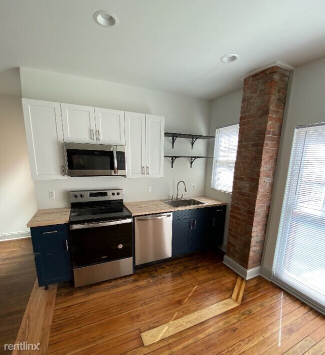 Building Photo - 3 br, 2.5 bath Townhome - 4035 Hubbard
