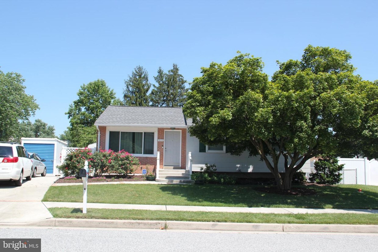 Primary Photo - 9013 Kilbride Rd
