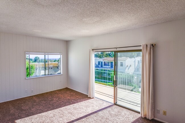 living room - 6456 Cavalleri Rd