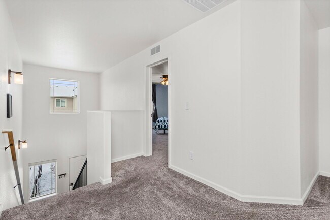 Building Photo - 3147 Alybar Dr